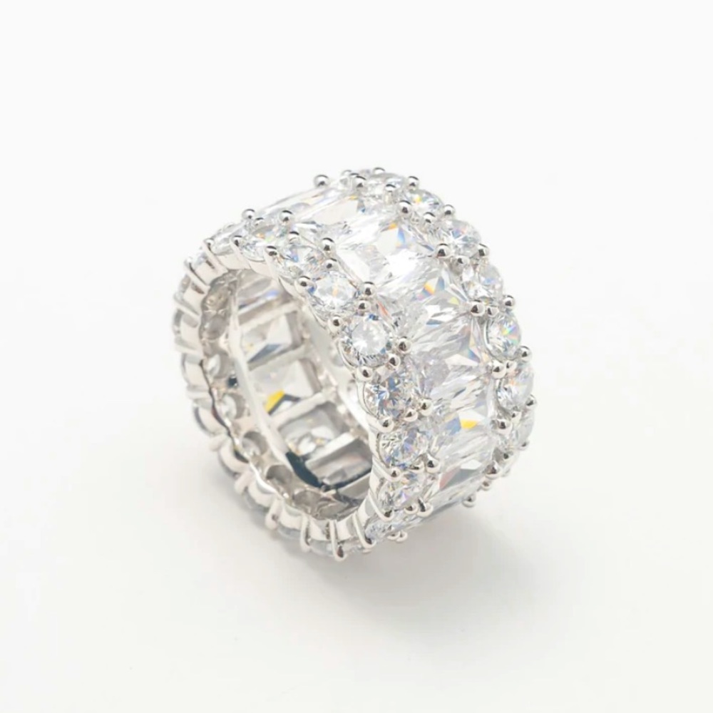 BP CRYSTAL & SILVER BAGUETTE DAZZLING RING- SIZE 7! 💎💍💗😎